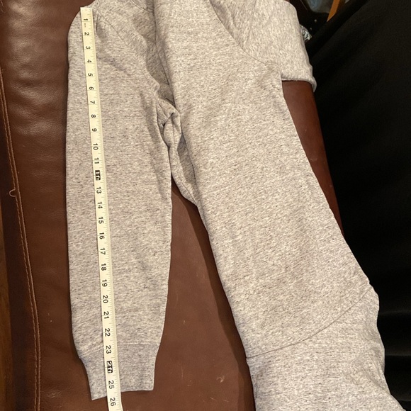 Gap Flounce Sweatshirt Dress, heather gray, flair skirt, slight puff sleeve, M - Picture 10 of 10